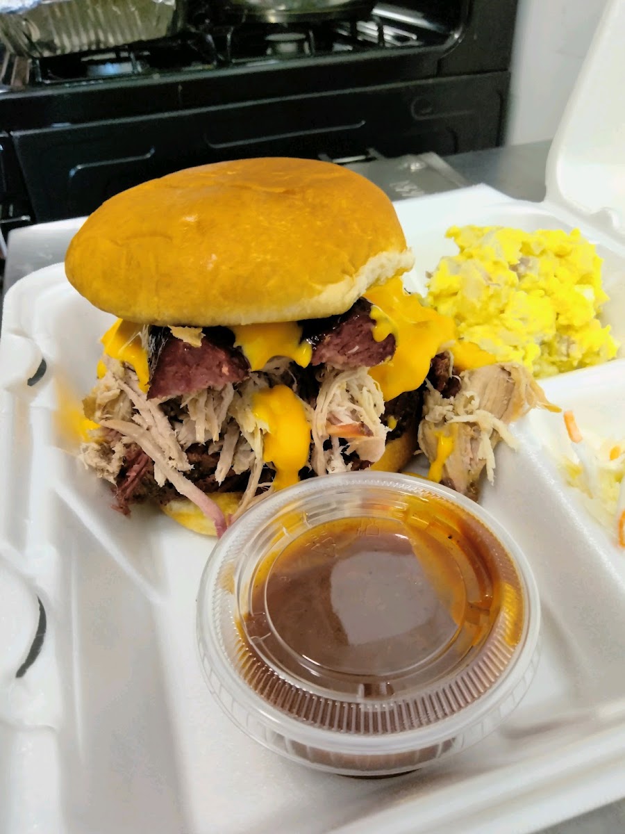 Bayou Boil & Que, LLC