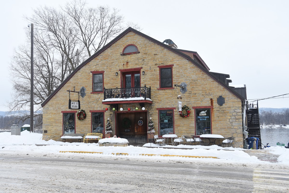 Driftwood Diner