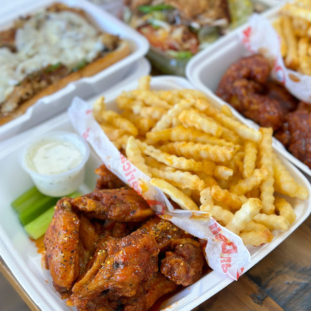 Gyro & 5 PC Wings w Drink
