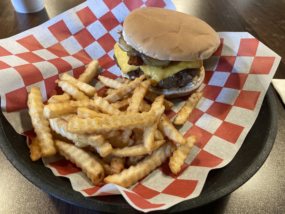 Peanut’s Smokehouse & Specialty Meats
