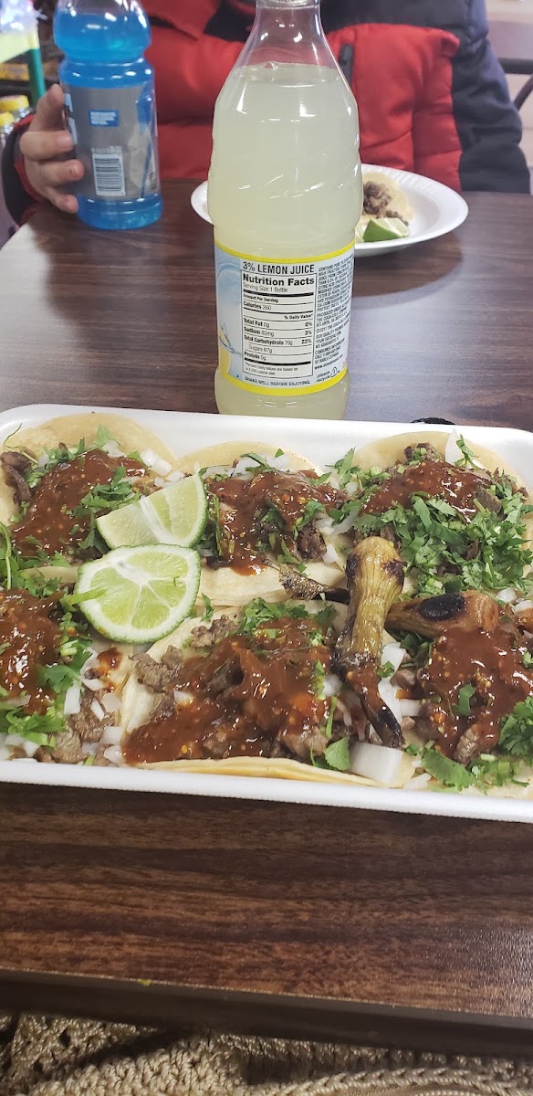 El Michoacano Tienda y Taqueria