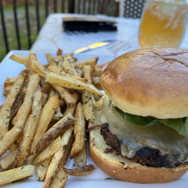 Classic Cheeseburger