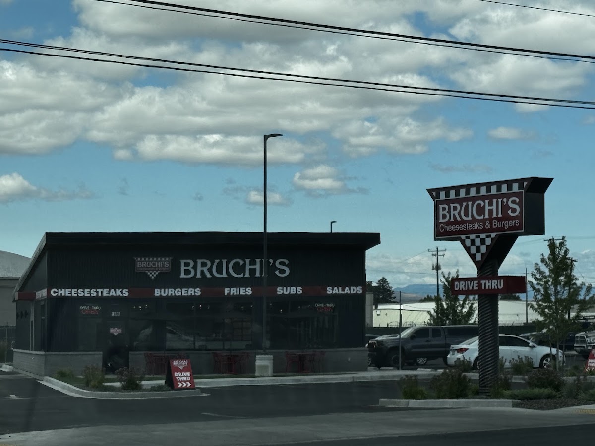 Bruchi's Cheesesteaks & Burgers