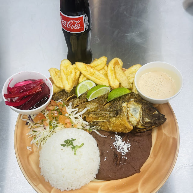 Mojarra Con Tajadas