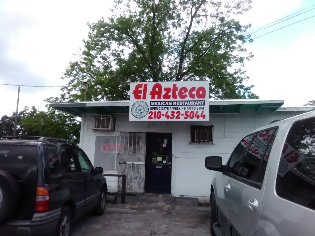 El Azteca Restaurant