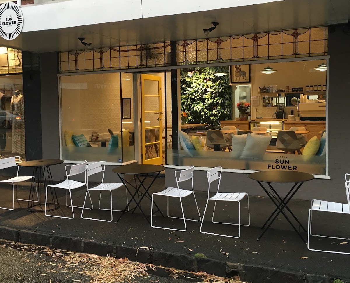 Little Sunflower Café