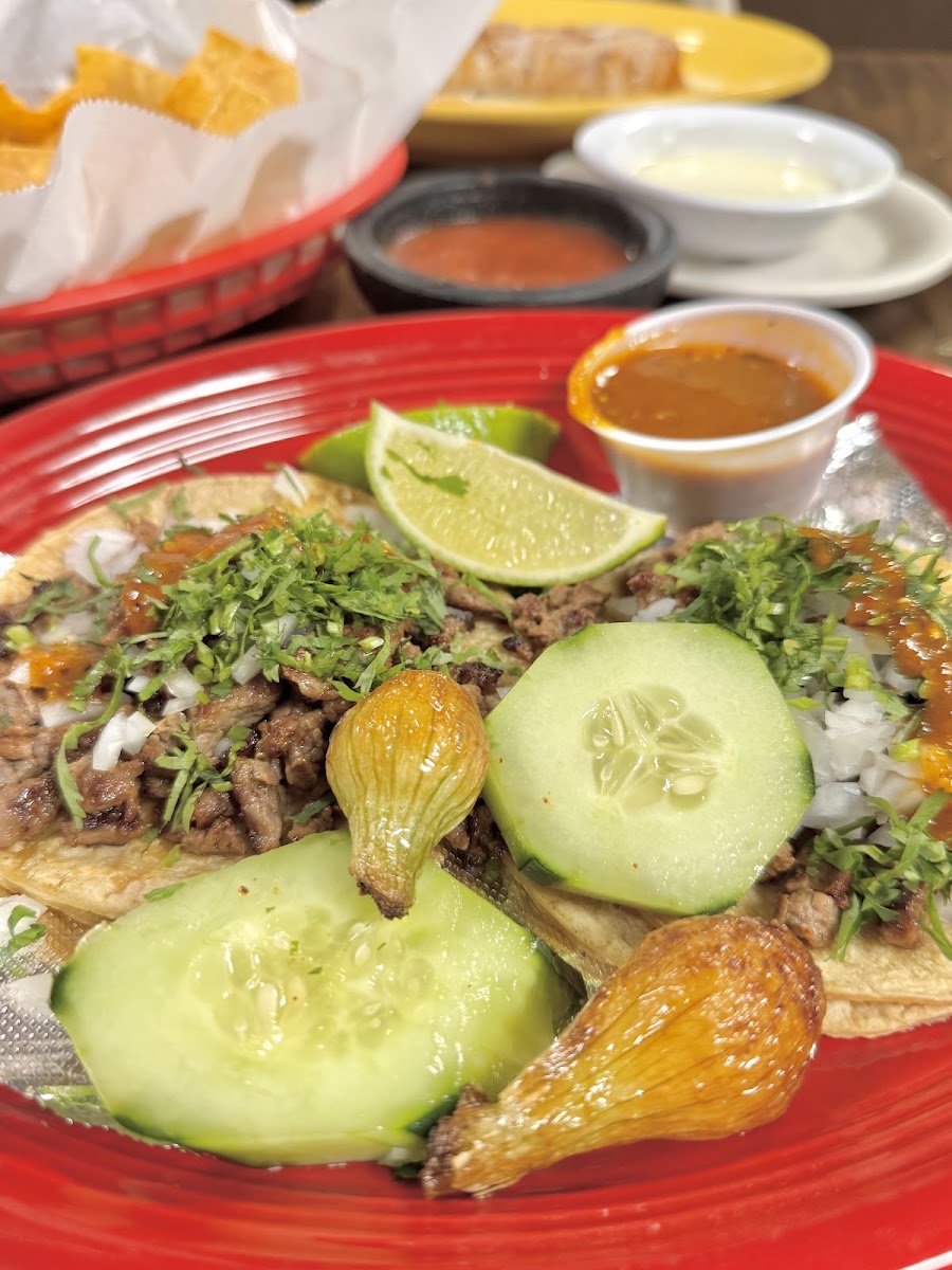 Los Compadres Mex Grill