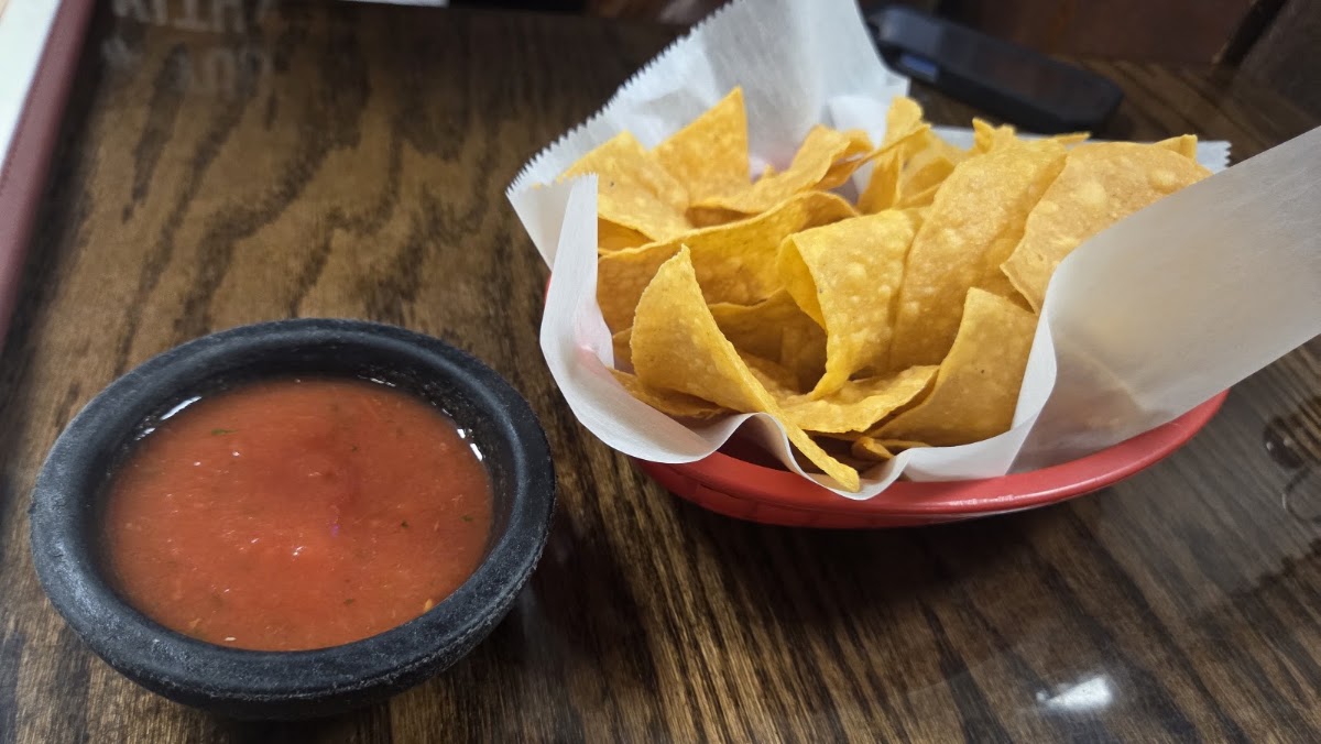 Los Compadres Mex Grill