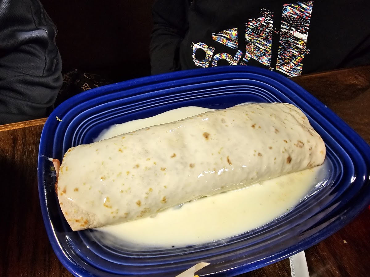 Los Compadres Mex Grill