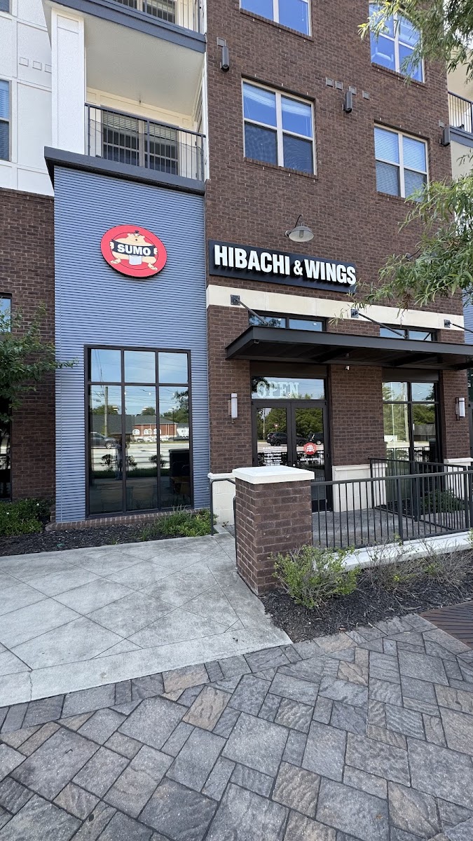 Sumo Hibachi & Wings @ The District