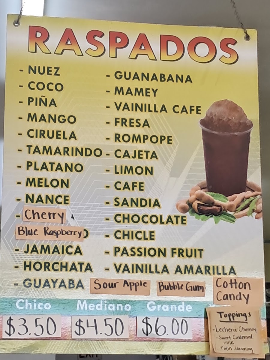 Raspados Las Piñas menu board