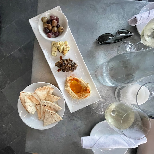 Hummus with Olives
