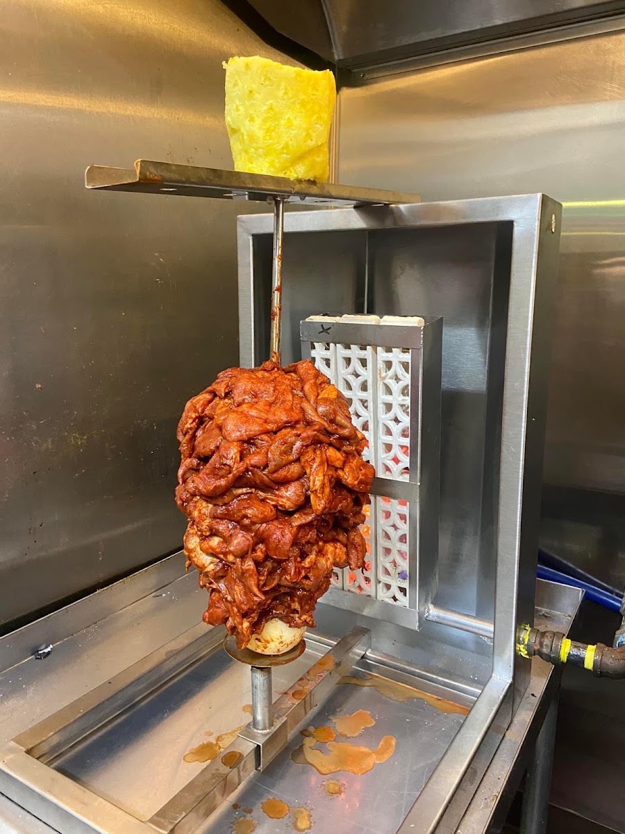 Los Inmortales Fondita Con Sabor Latino!