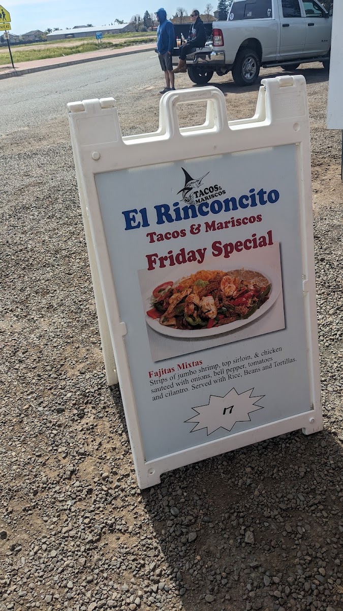 El Rinconcito Taco Truck menu board
