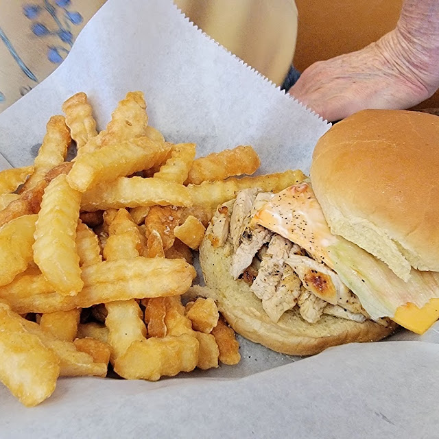 Grilled Chicken Breast Sandwhich