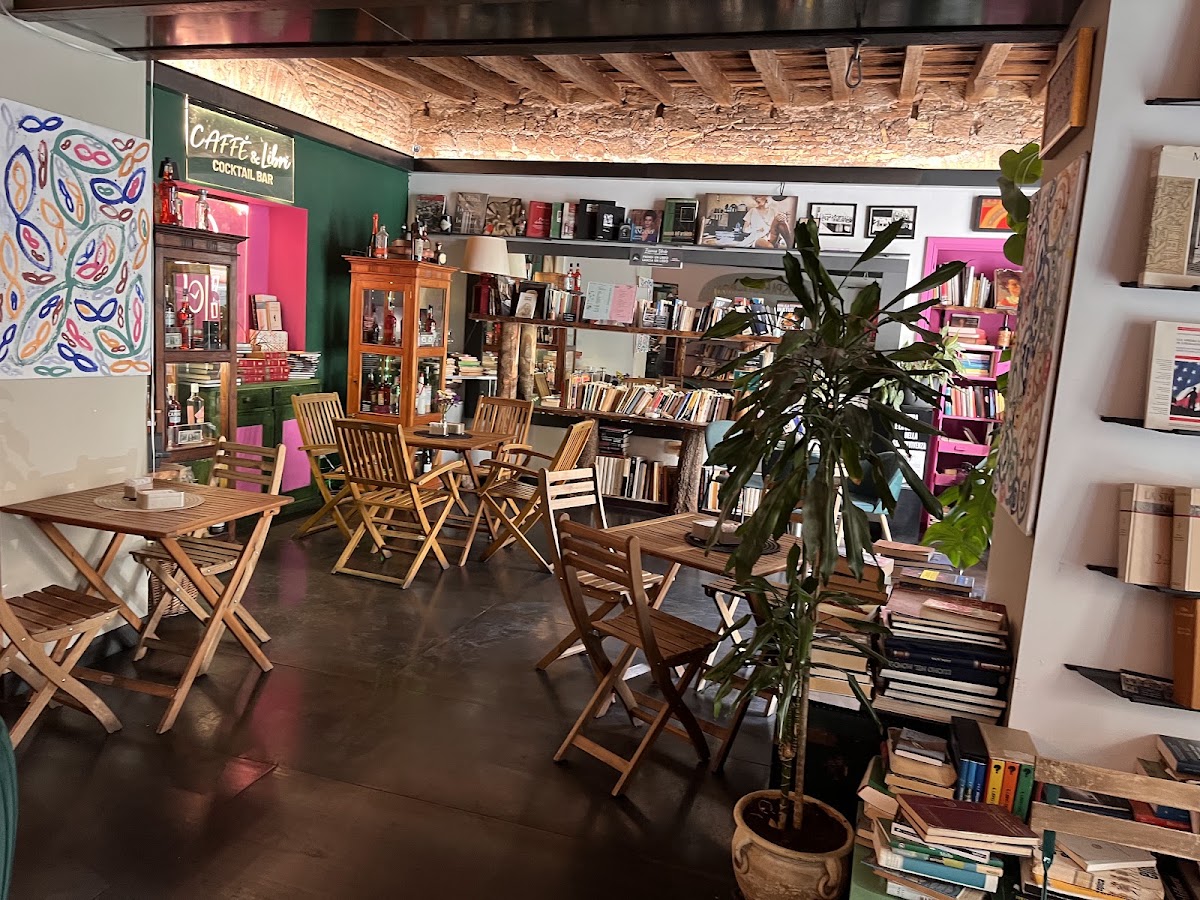 Caffè & Libri- Cocktail & Library