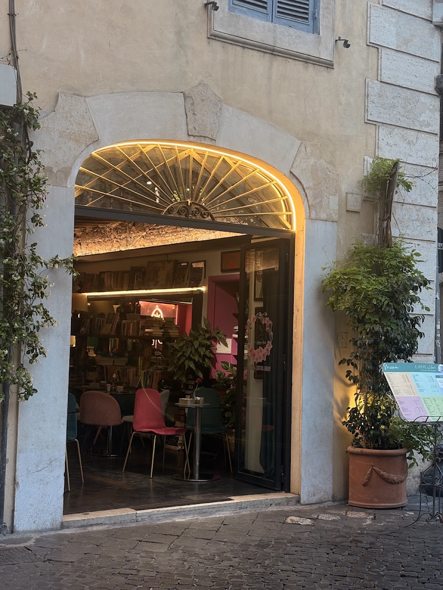 Caffè & Libri- Cocktail & Library