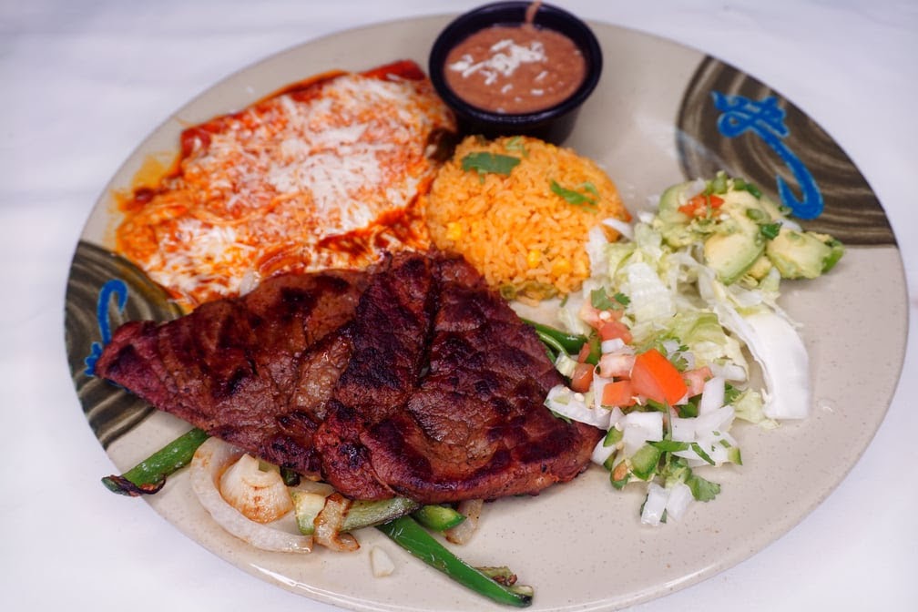 El Tiburón Seafood & Grill