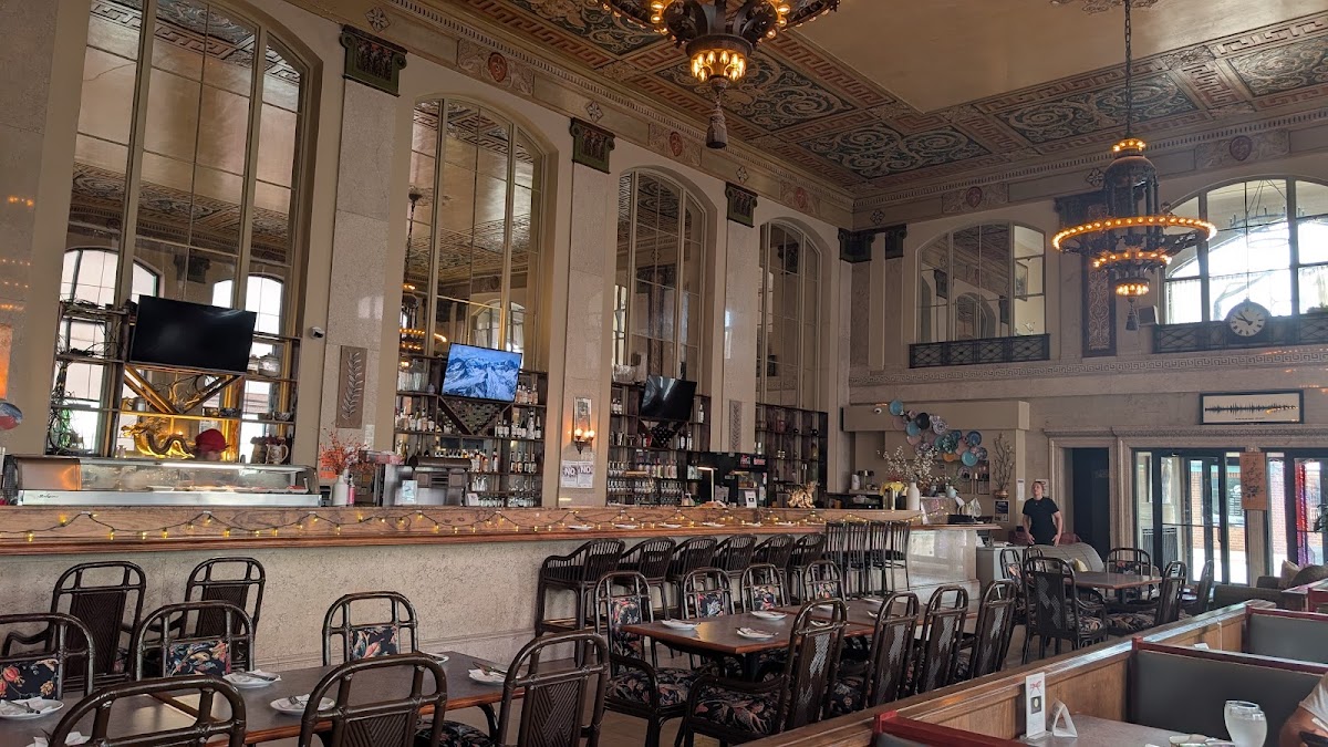 Le Resto: Sushi and Asian Fusion Cuisine