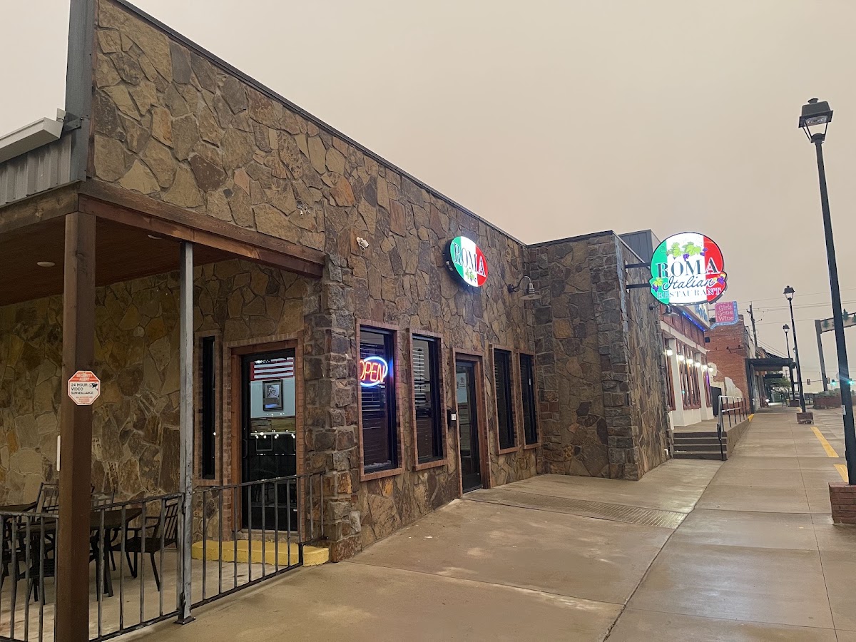 Roma Italian Restaurant & Bar