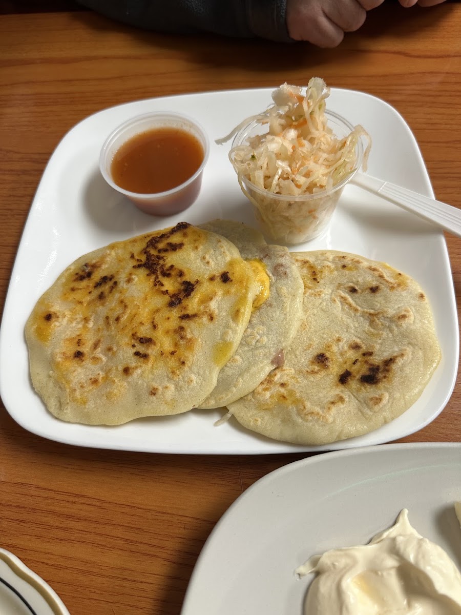 Pupuseria Ena Restaurante