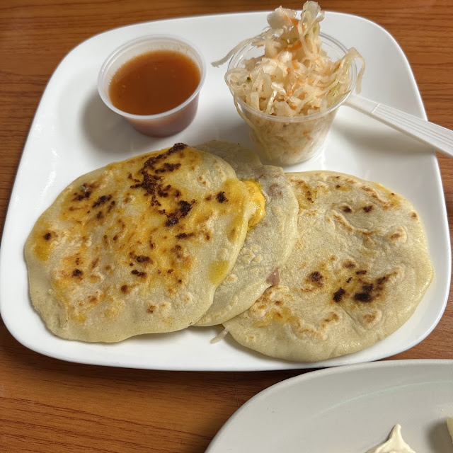 Pupusa De Maiz Corn Flour