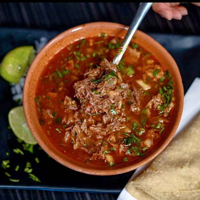 Birria de Chivo & Res
