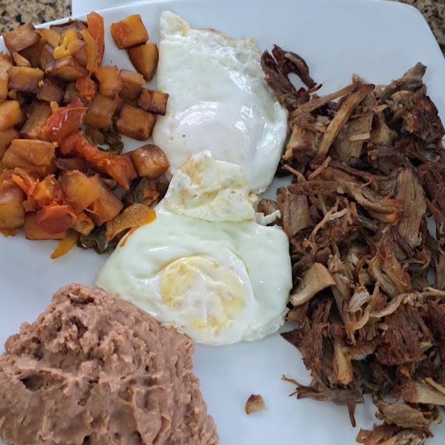 Barbacoa and Eggs Pl