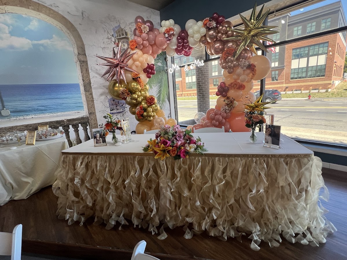 Ventanas | Bar and Restaurant