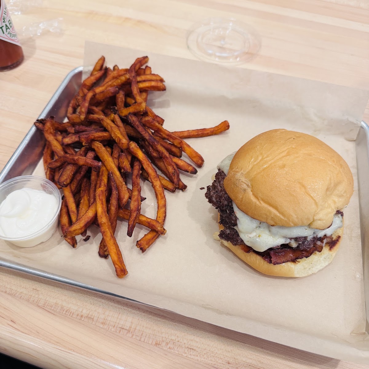 MOOYAH Burgers, Fries & Shakes