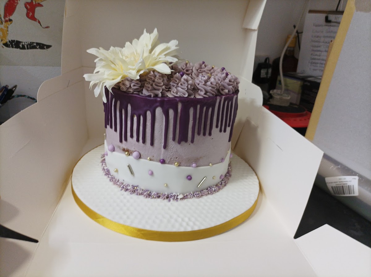 Devine Cakes&Tearoom