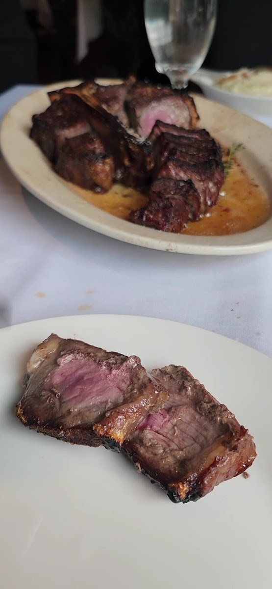 Lenny's Seafood & Steakhouse