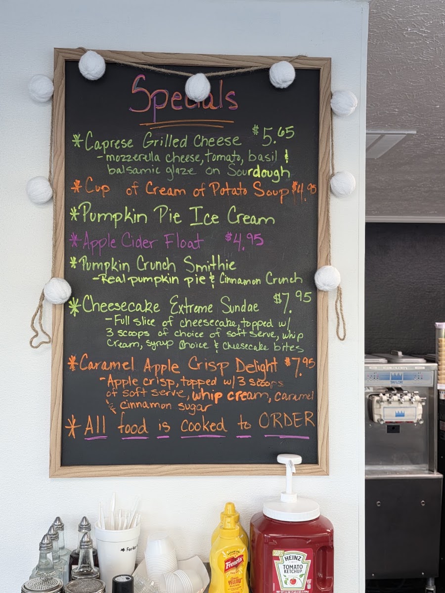 7 Scoops LLC menu board