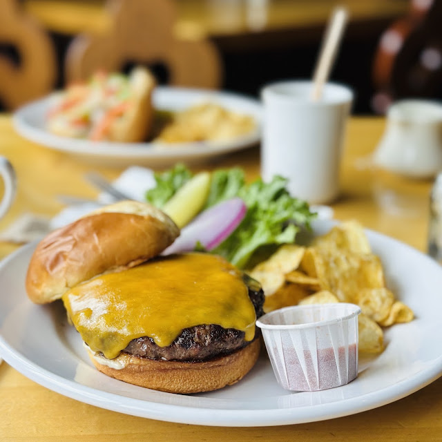 Angus Cheeseburger
