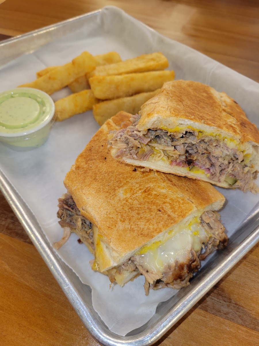 Hemingway’s Cuban Kitchen