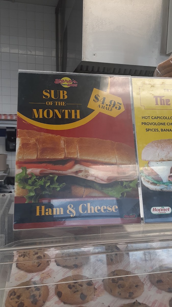 Zero's Subs menu board