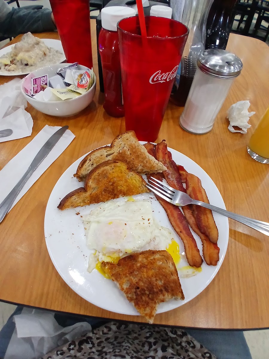 Regine's Common Kitchen