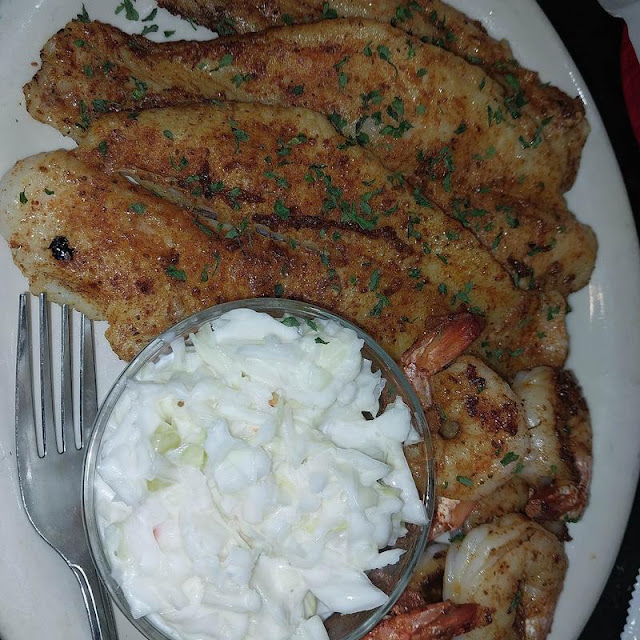 2 PC Fish & Grits