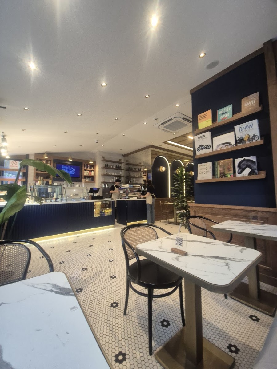 Alp Coffee & Bakery