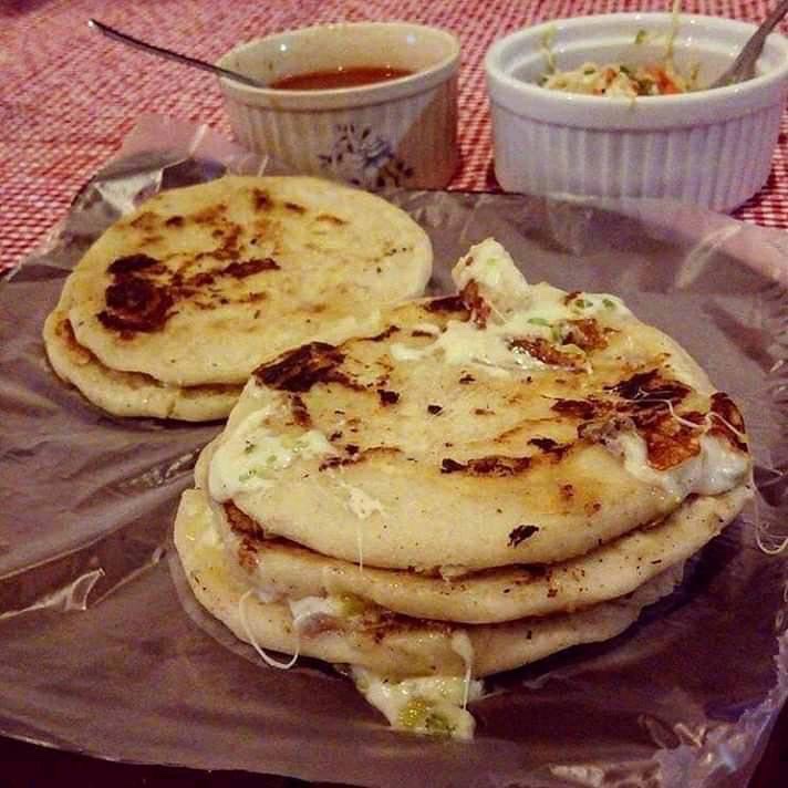 Restaurant y pupuseria los veliz