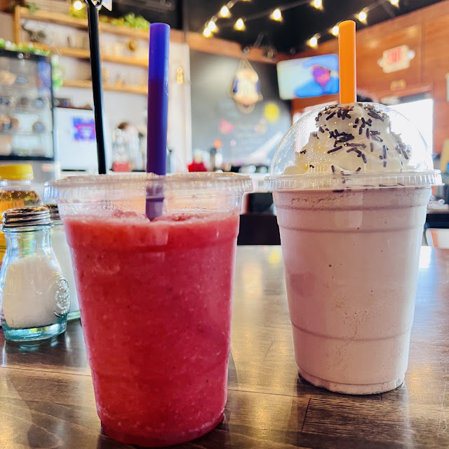 Strawberry Smoothie & Coffee Milkshake