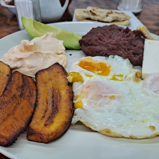 Desayuno Típico Salvadorean Breakfast