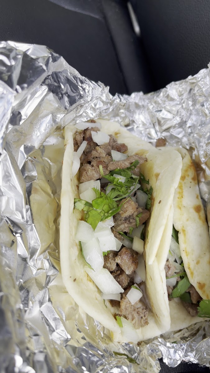 Pupuseria Doña Laura (Food Truck)