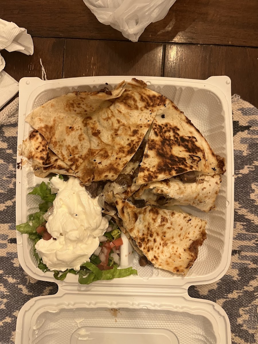 Kely's Taqueria y Pupuseria