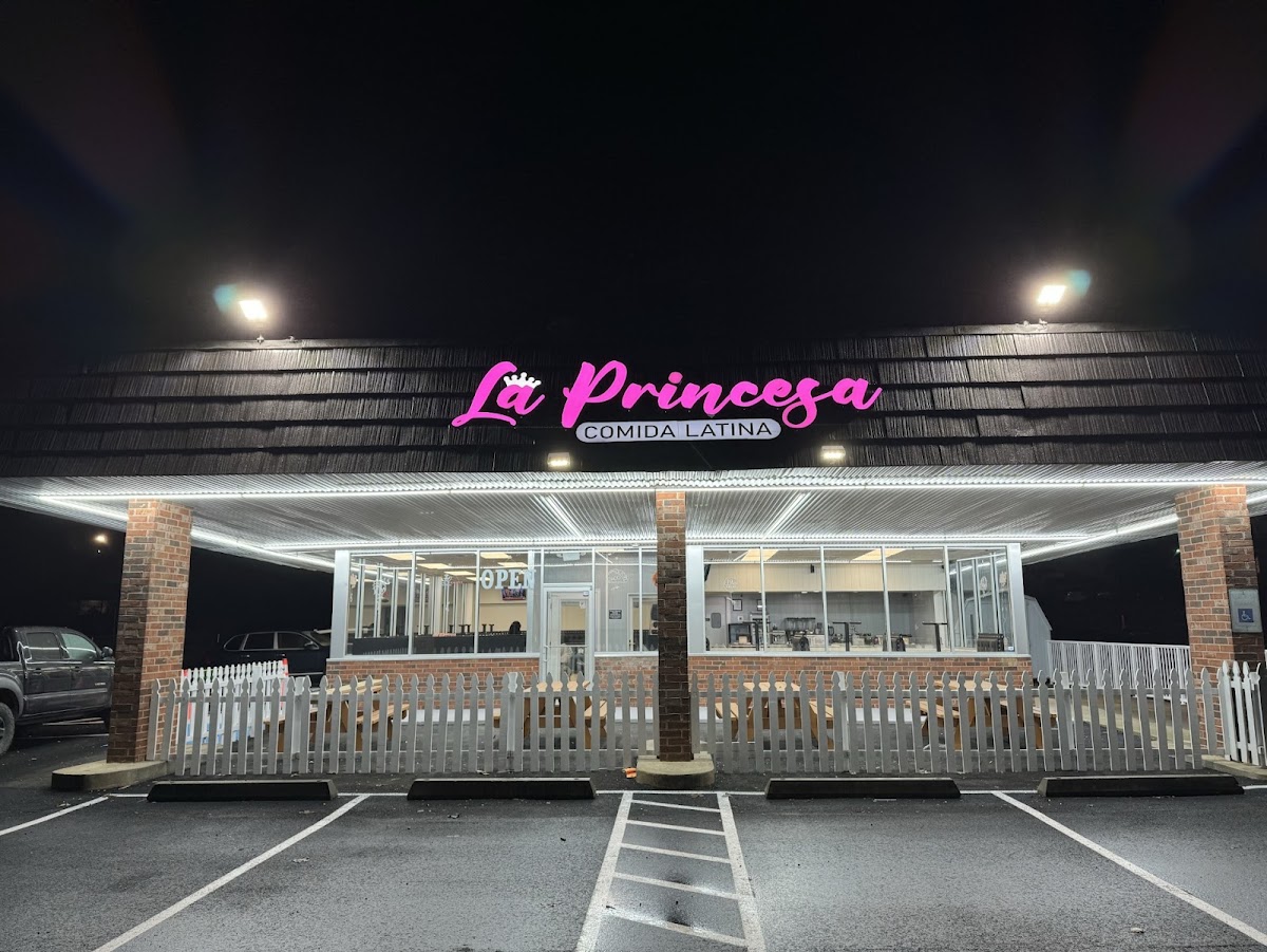 La Princesa Family Restaurant - مطعم الأميرة