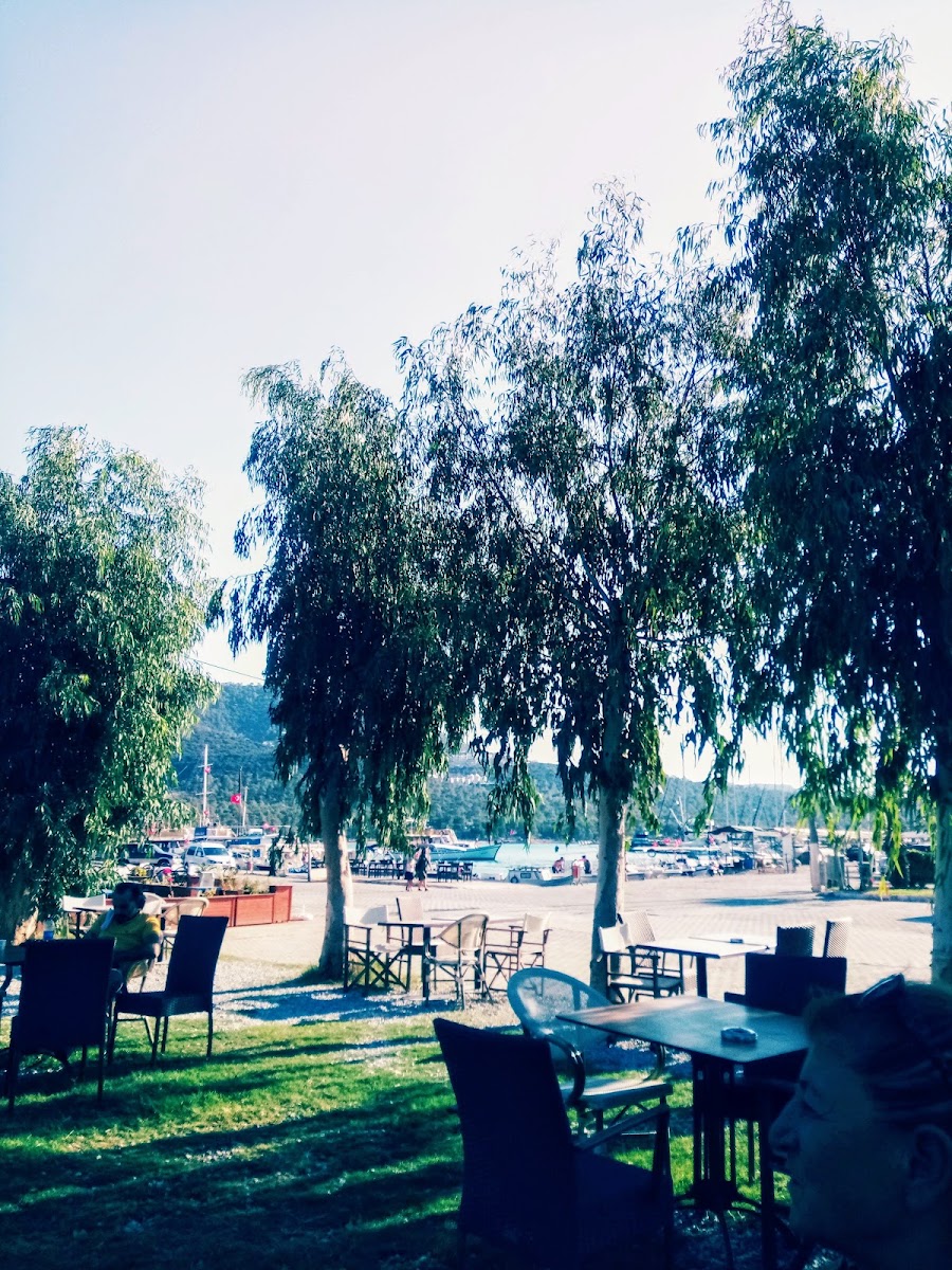 -25 Cafe Nargile