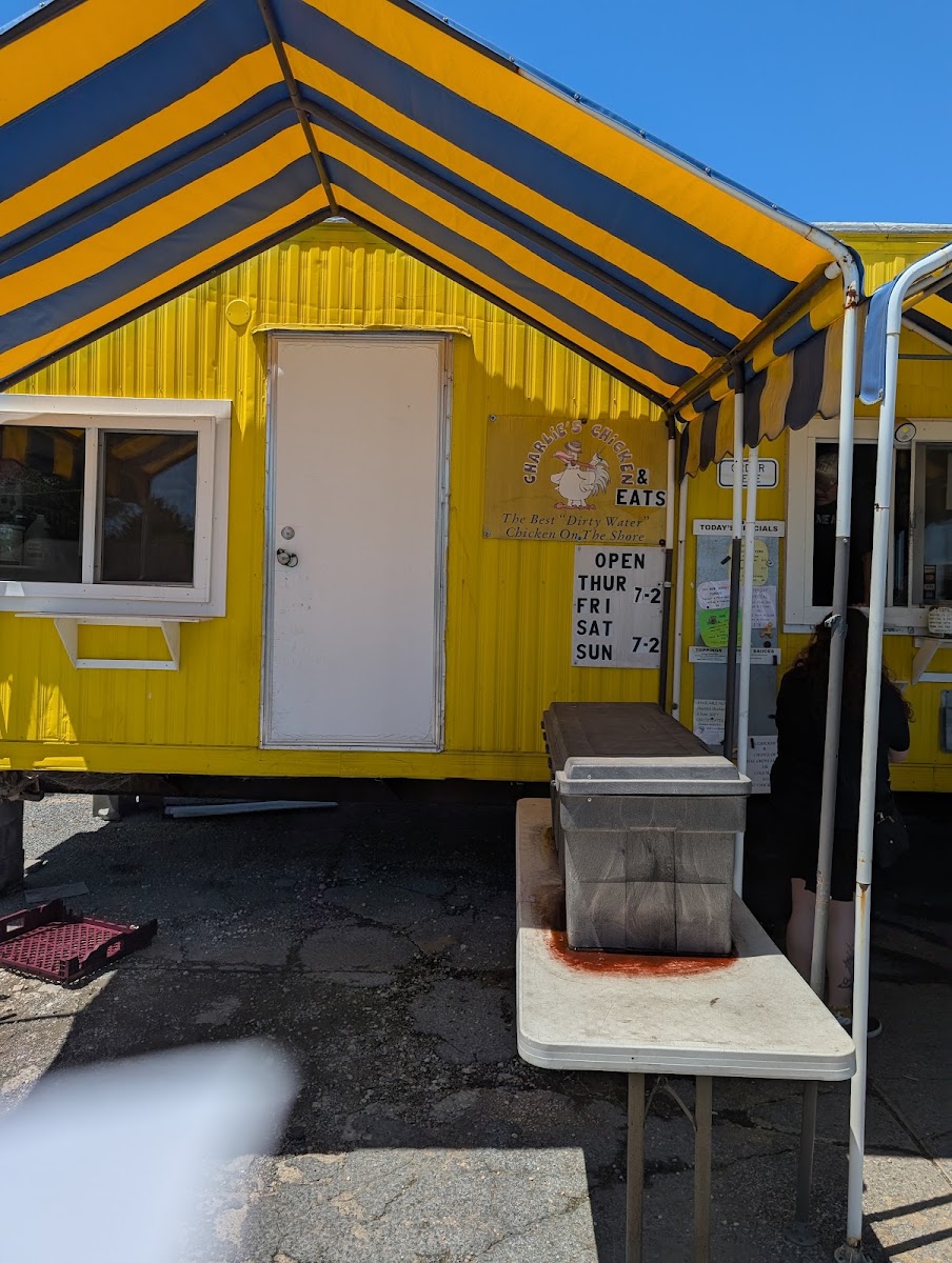 Charlie's Chicken and Eats