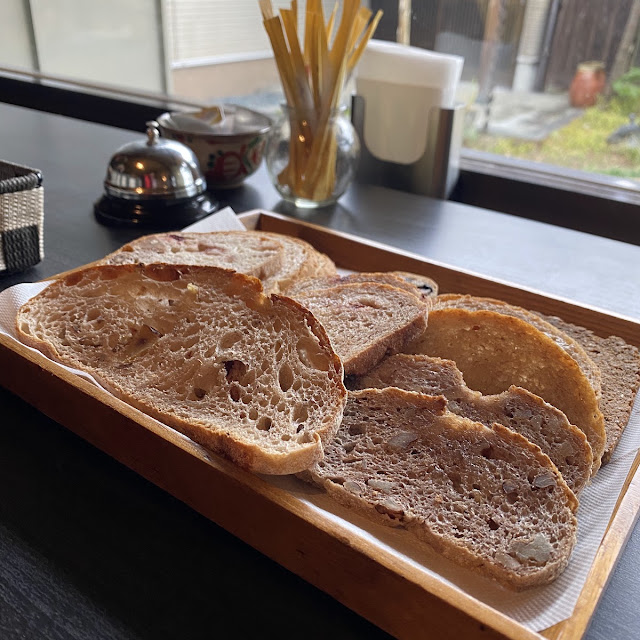 c ランチ パン 達