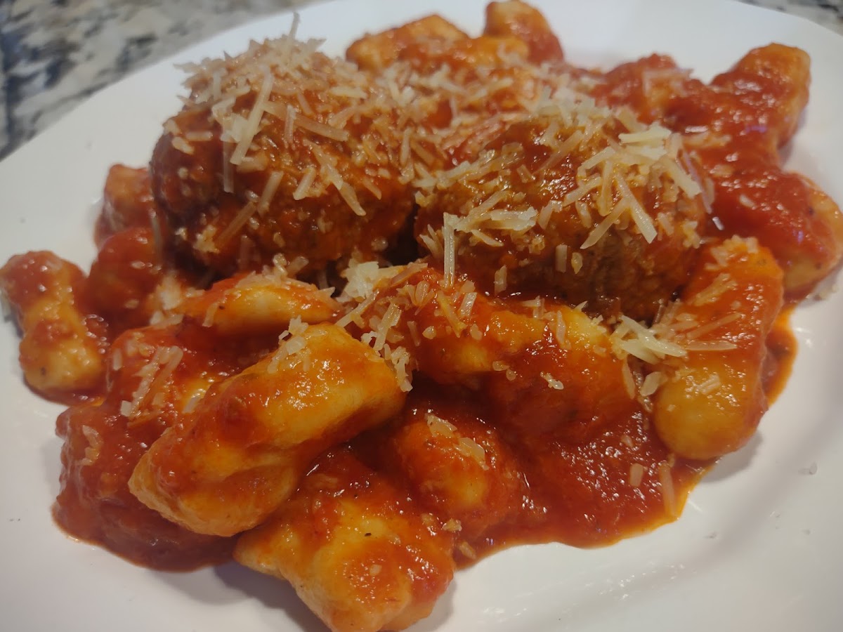 Tag's Family-Style Take Out