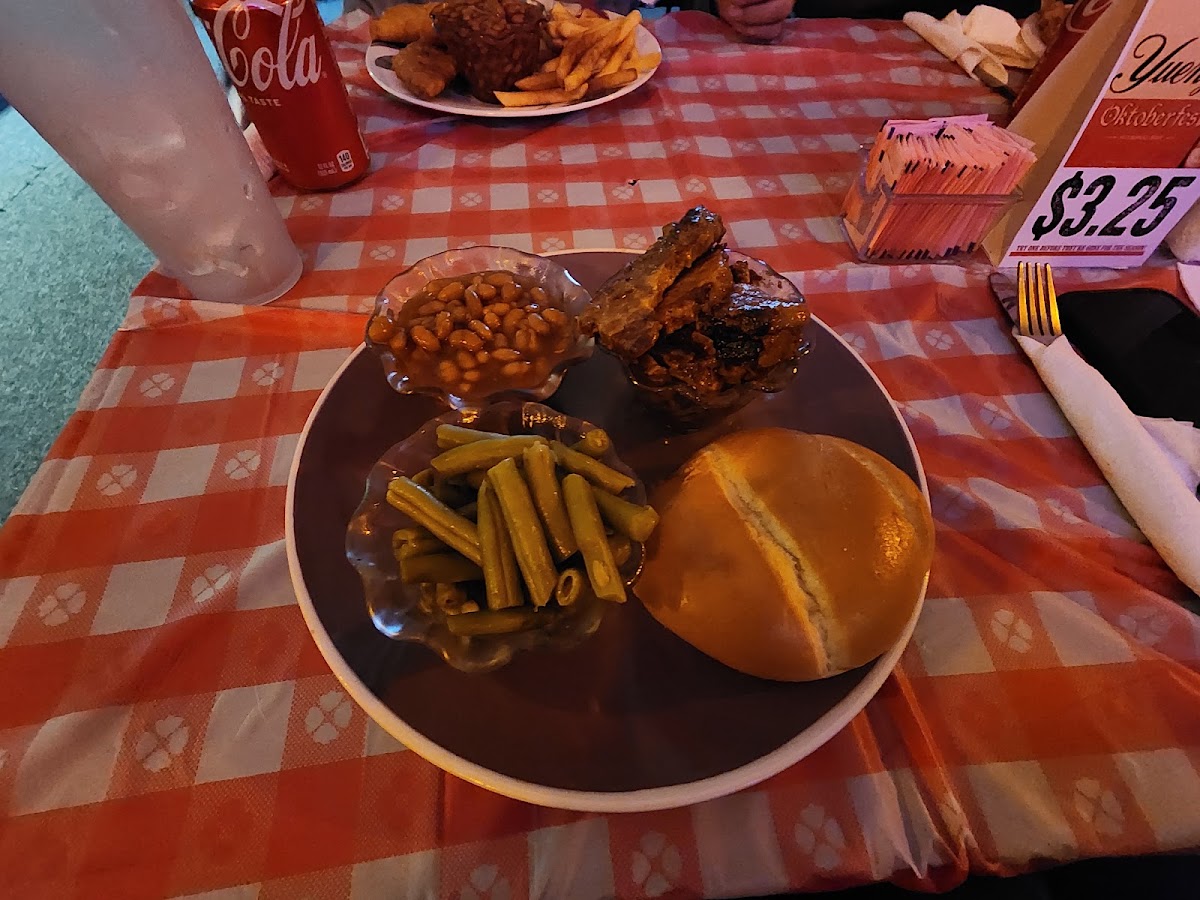 Ed's Bar & BBQ